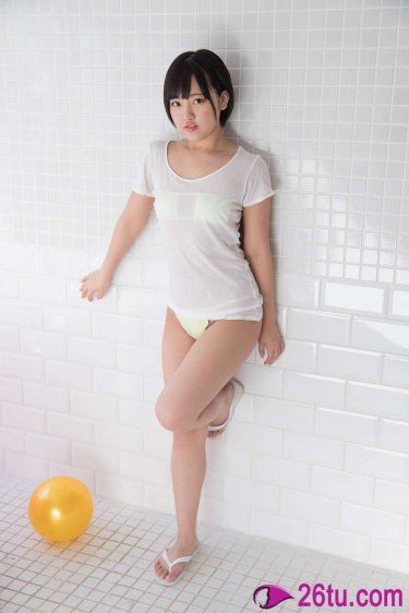 屋顶上的女孩
